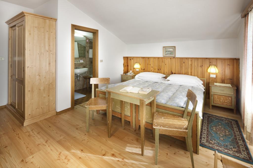 Hotel Bellaria - Cortina dʼAmpezzo Pokój zdjęcie