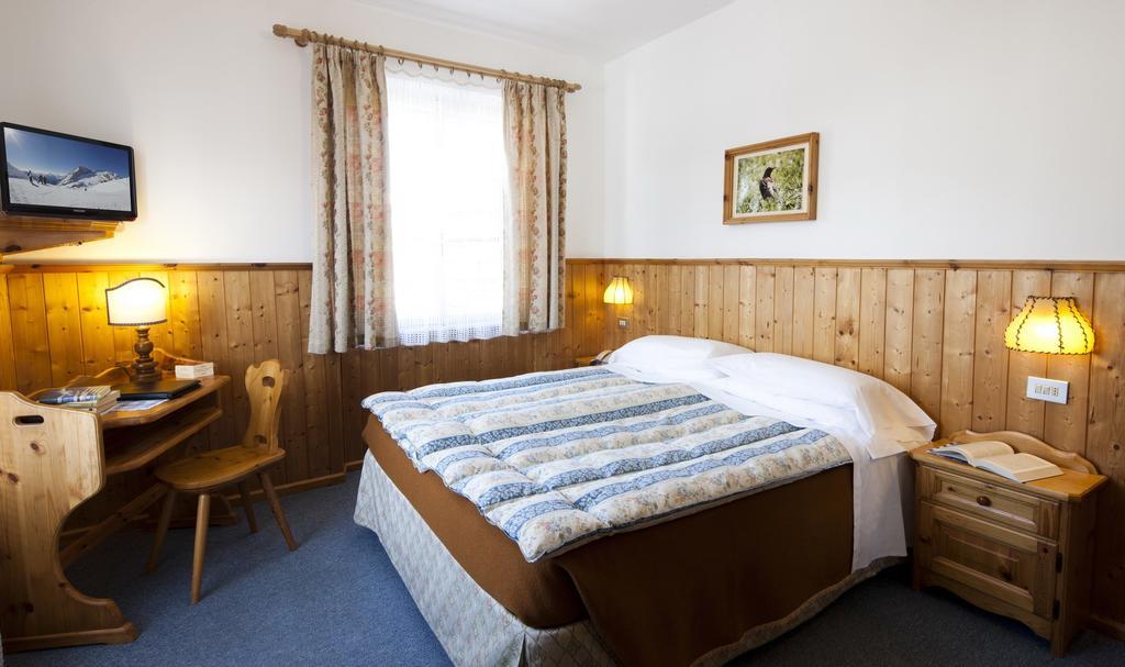 Hotel Bellaria - Cortina dʼAmpezzo Pokój zdjęcie