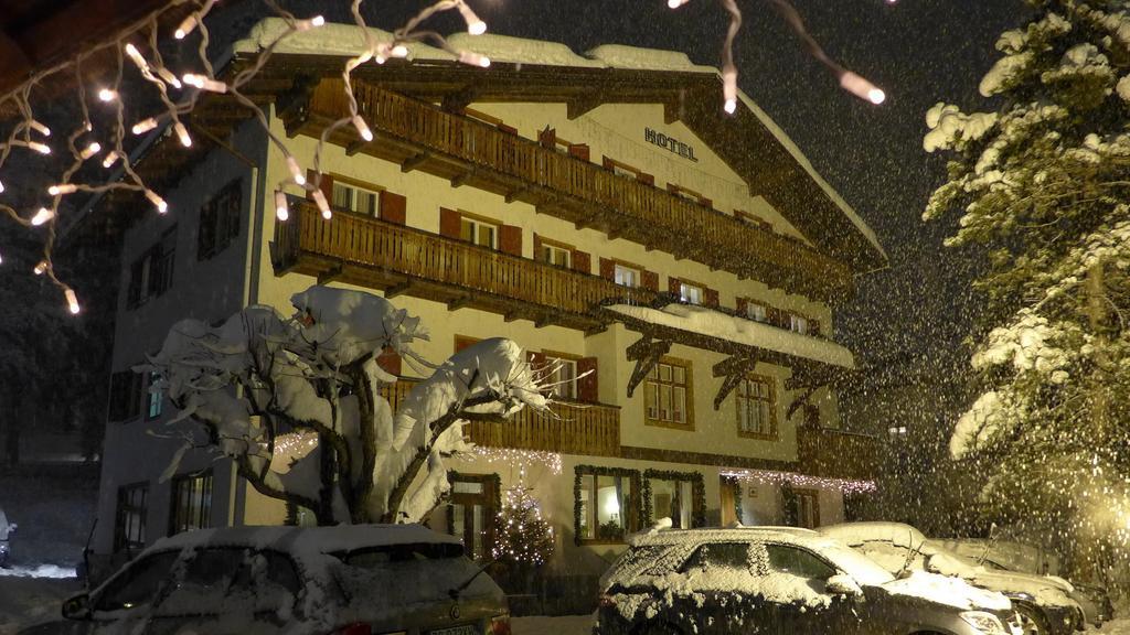 Hotel Bellaria - Cortina dʼAmpezzo Zewnętrze zdjęcie